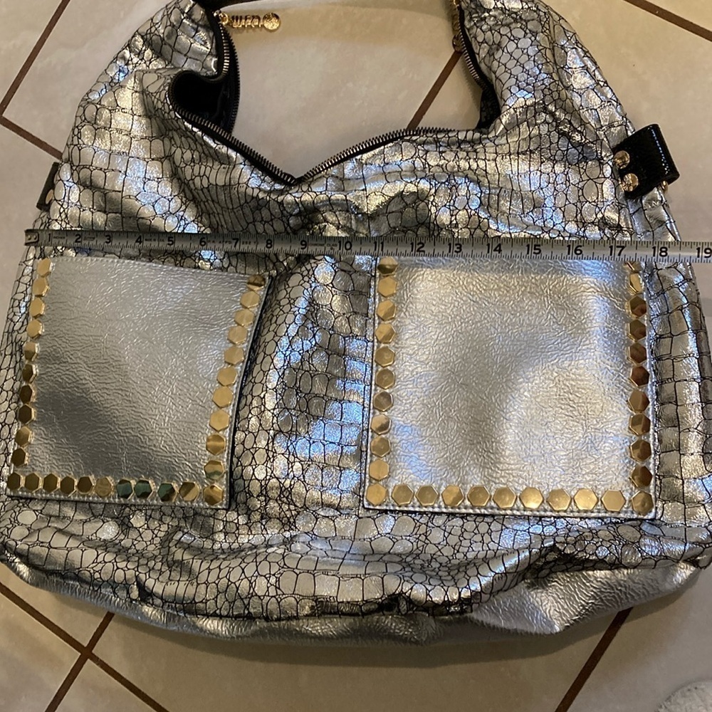 Molishijia Metallic Large Tote - Picture 10 of 12